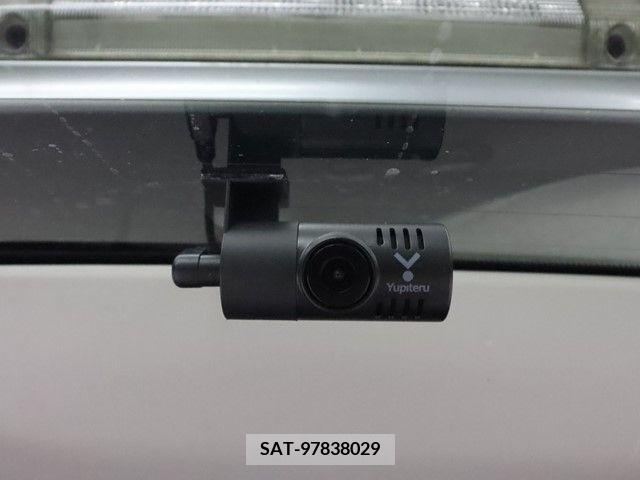 Toyota VELLFIRE 2013-10 385395-19