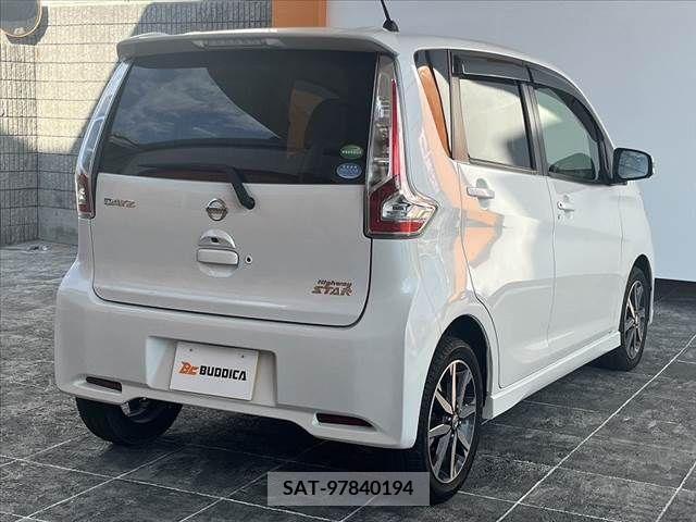 Nissan DAYZ 2017-11 359010-11