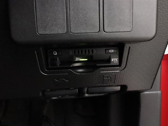 Toyota ROOMY 2018-03 181585-11