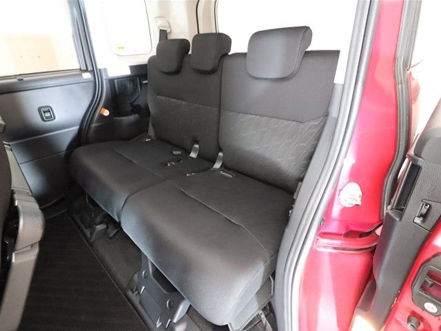 Toyota ROOMY 2018-03 181585-6