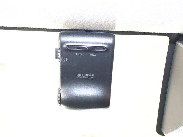 Toyota ROOMY 2018-03 181585-18