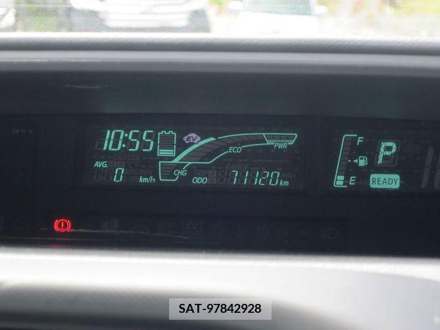 Toyota AQUA 2012-11 261128-12
