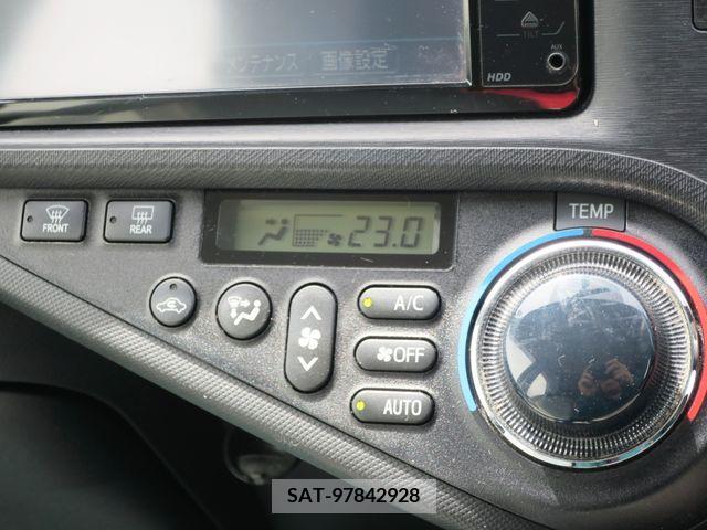 Toyota AQUA 2012-11 261128-14