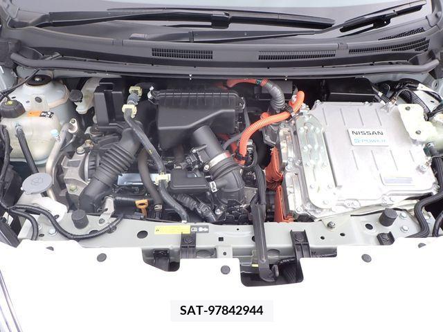 Nissan NOTE 2019-02 305453-4