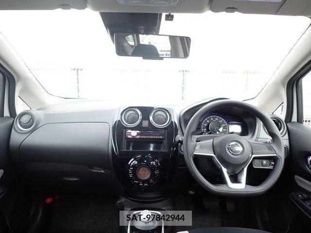 Nissan NOTE 2019-02 305453-1