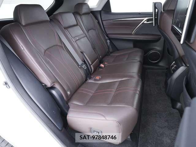Lexus RX 2020-03 275789-7