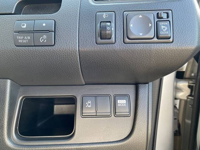 Nissan SERENA 2011-09 180888-22