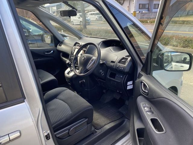 Nissan SERENA 2011-09 180888-10