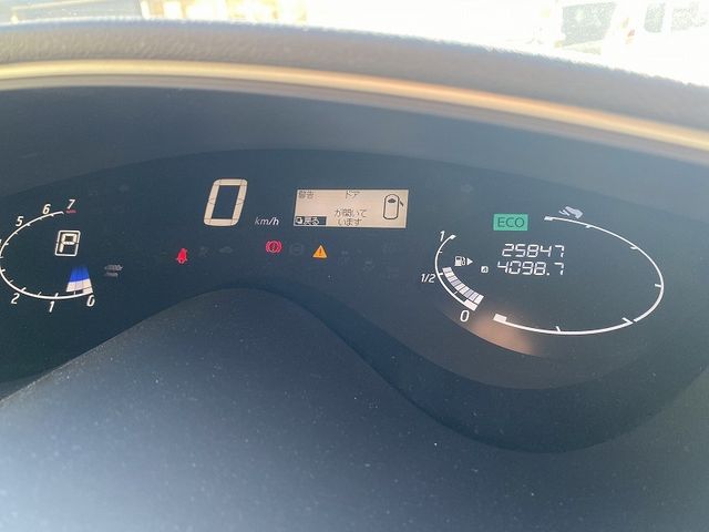 Nissan SERENA 2011-09 180888-29