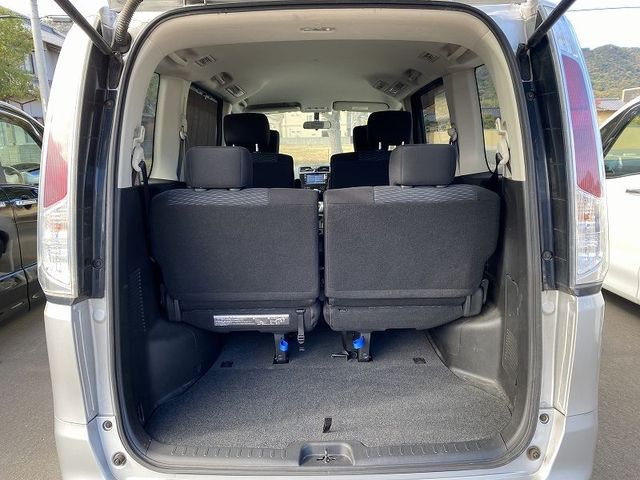 Nissan SERENA 2011-09 180888-16