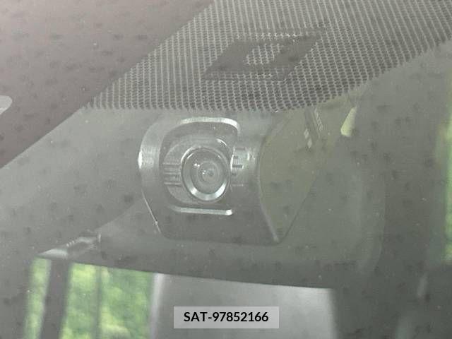 Toyota NOAH 2018-02 279500-6