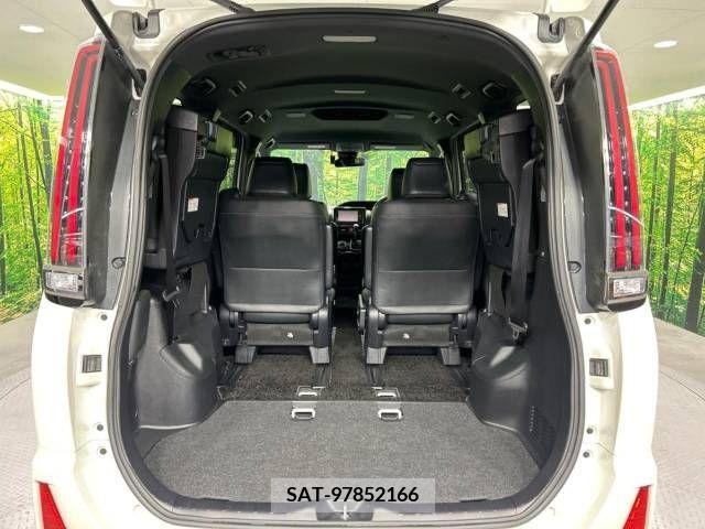 Toyota NOAH 2018-02 279500-11