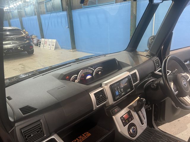 Toyota Pixis Mega 2015-12 25294-25