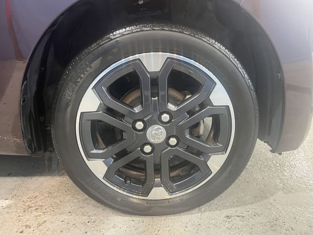 Toyota Pixis Mega 2015-12 25294-12