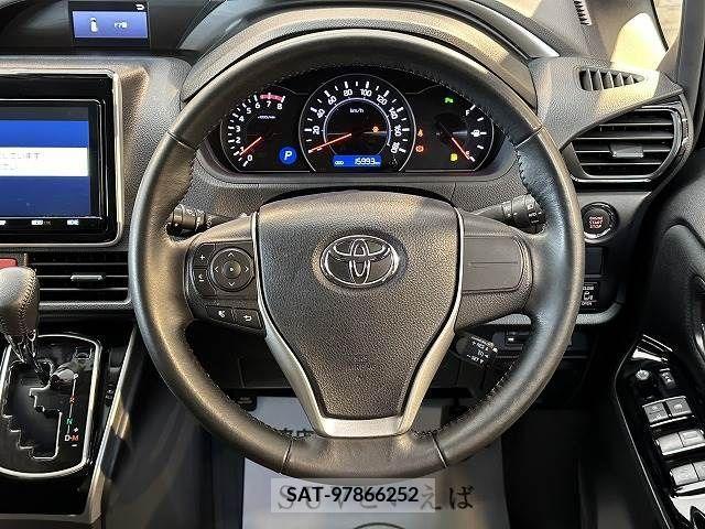 Toyota VOXY 2020-10 225390-12