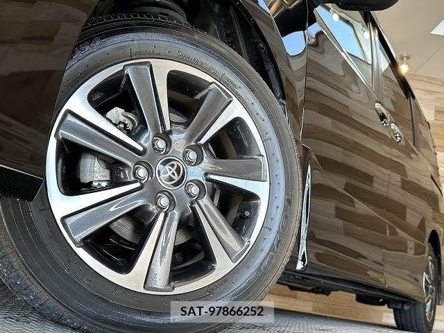 Toyota VOXY 2020-10 225390-10