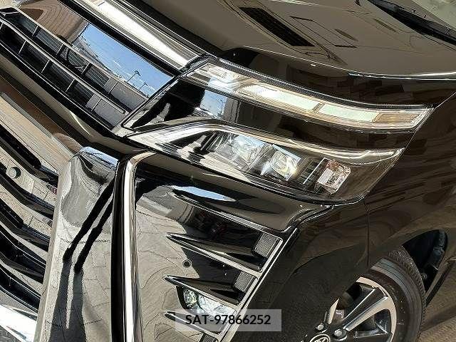 Toyota VOXY 2020-10 225390-9