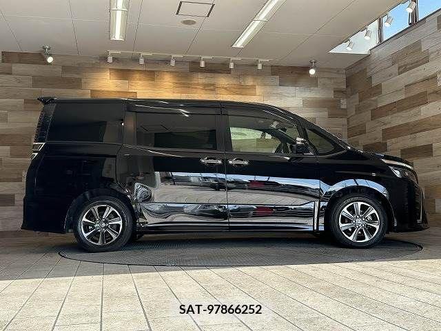 Toyota VOXY 2020-10 225390-17