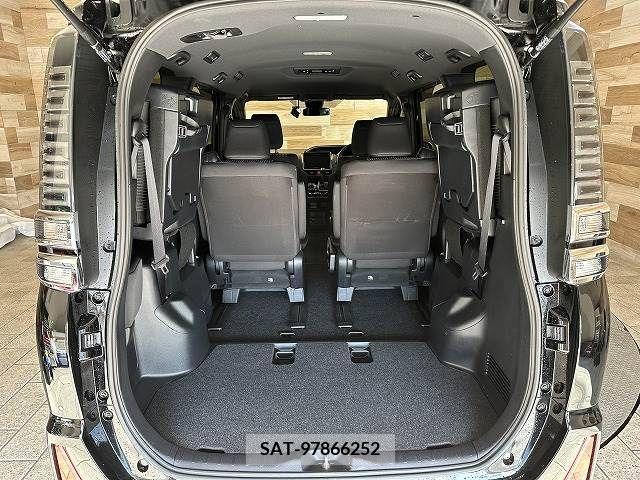 Toyota VOXY 2020-10 225390-19