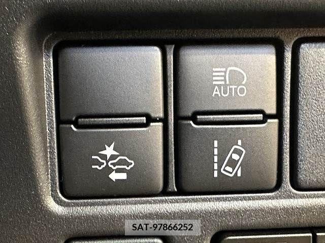 Toyota VOXY 2020-10 225390-5