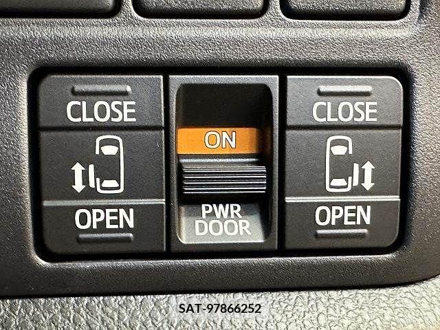 Toyota VOXY 2020-10 225390-4