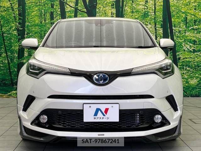 Toyota C-HR 2017-05 216644-15
