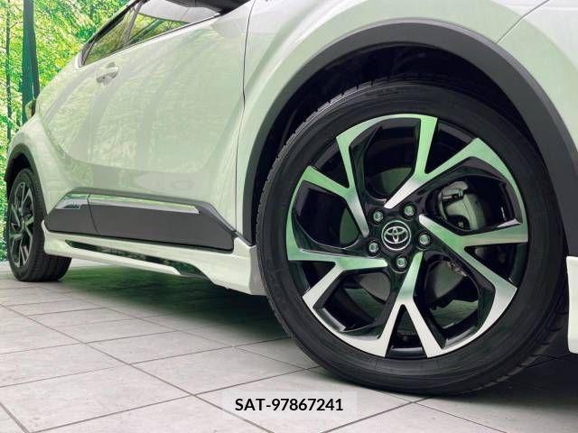 Toyota C-HR 2017-05 216644-14