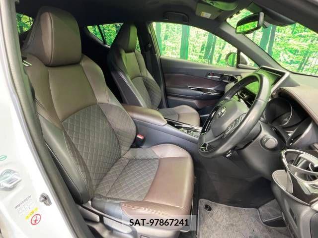 Toyota C-HR 2017-05 216644-9
