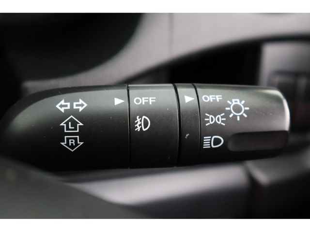 Nissan LAFESTA 2013-09 183738-19