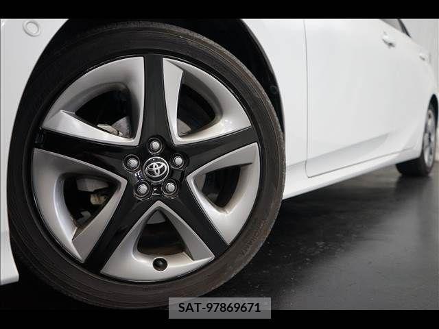 Toyota PRIUS 2019-03 255766-3