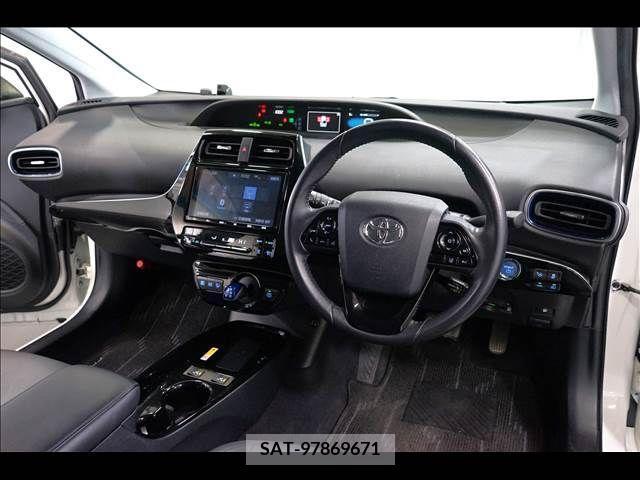 Toyota PRIUS 2019-03 255766-1