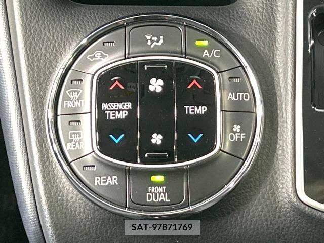 Toyota VOXY 2015-03 223846-7