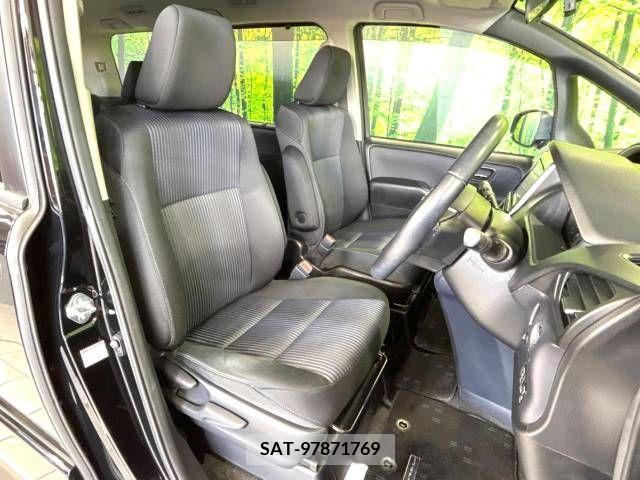 Toyota VOXY 2015-03 223846-8