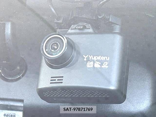 Toyota VOXY 2015-03 223846-6