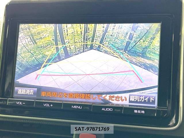 Toyota VOXY 2015-03 223846-3