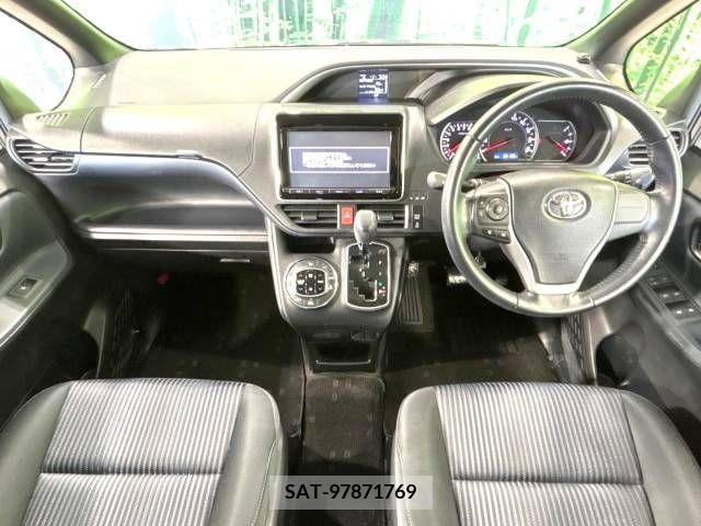 Toyota VOXY 2015-03 223846-1