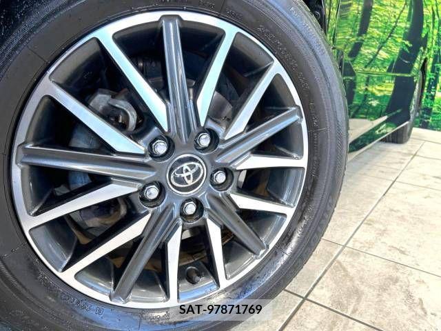 Toyota VOXY 2015-03 223846-13