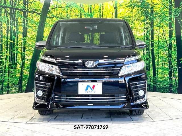 Toyota VOXY 2015-03 223846-14