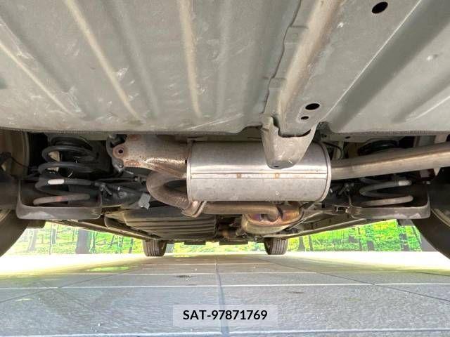 Toyota VOXY 2015-03 223846-19