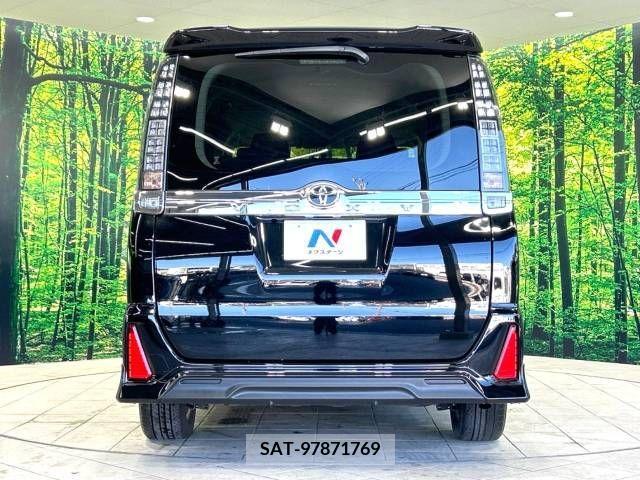 Toyota VOXY 2015-03 223846-15