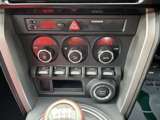 Toyota 86 2012-10 28805-27