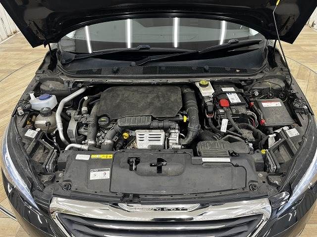 Peugeot 308 2015-03 17680-14