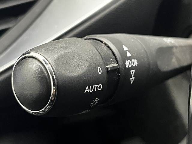 Peugeot 308 2015-03 17680-9