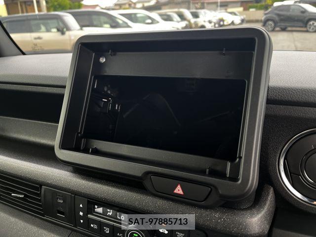 Honda N BOX CUSTOM 2024-05 307529-3