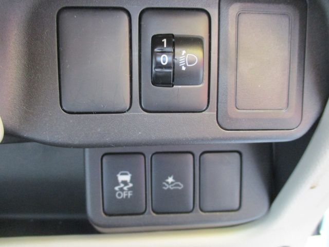 Nissan DAYZ 2018-03 8594-9