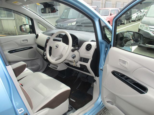 Nissan DAYZ 2018-03 8594-1