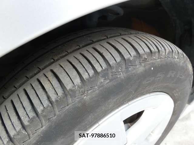 Toyota PRIUS 2011-06 366643-19