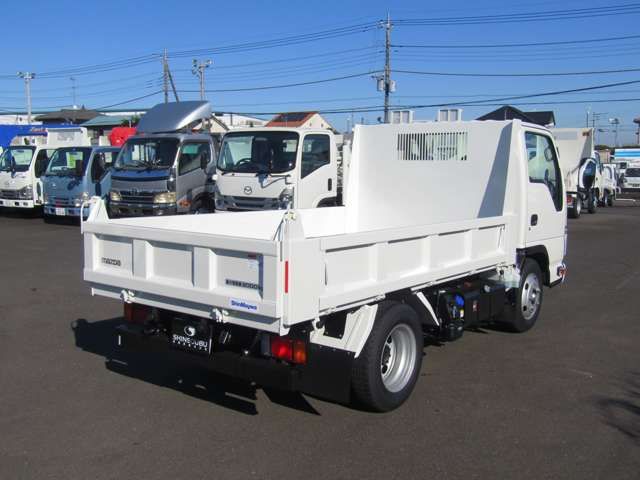 Mazda TITAN 2023-08 20794-4