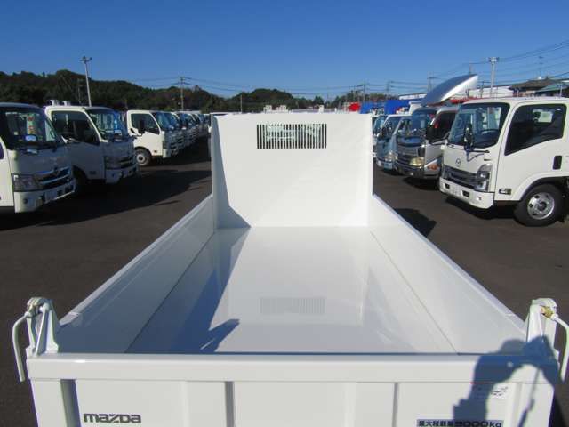 Mazda TITAN 2023-08 20794-10