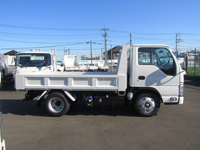 Mazda TITAN 2023-08 20794-3
